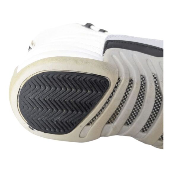 NIKE Air Jordan 12 Retro 'Wolf Grey' Sneakers Size 6.5Y - Picture 9 of 9